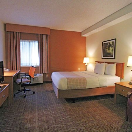 Hotel La Quinta By Wyndham Orlando South à Williamsburg Extérieur photo