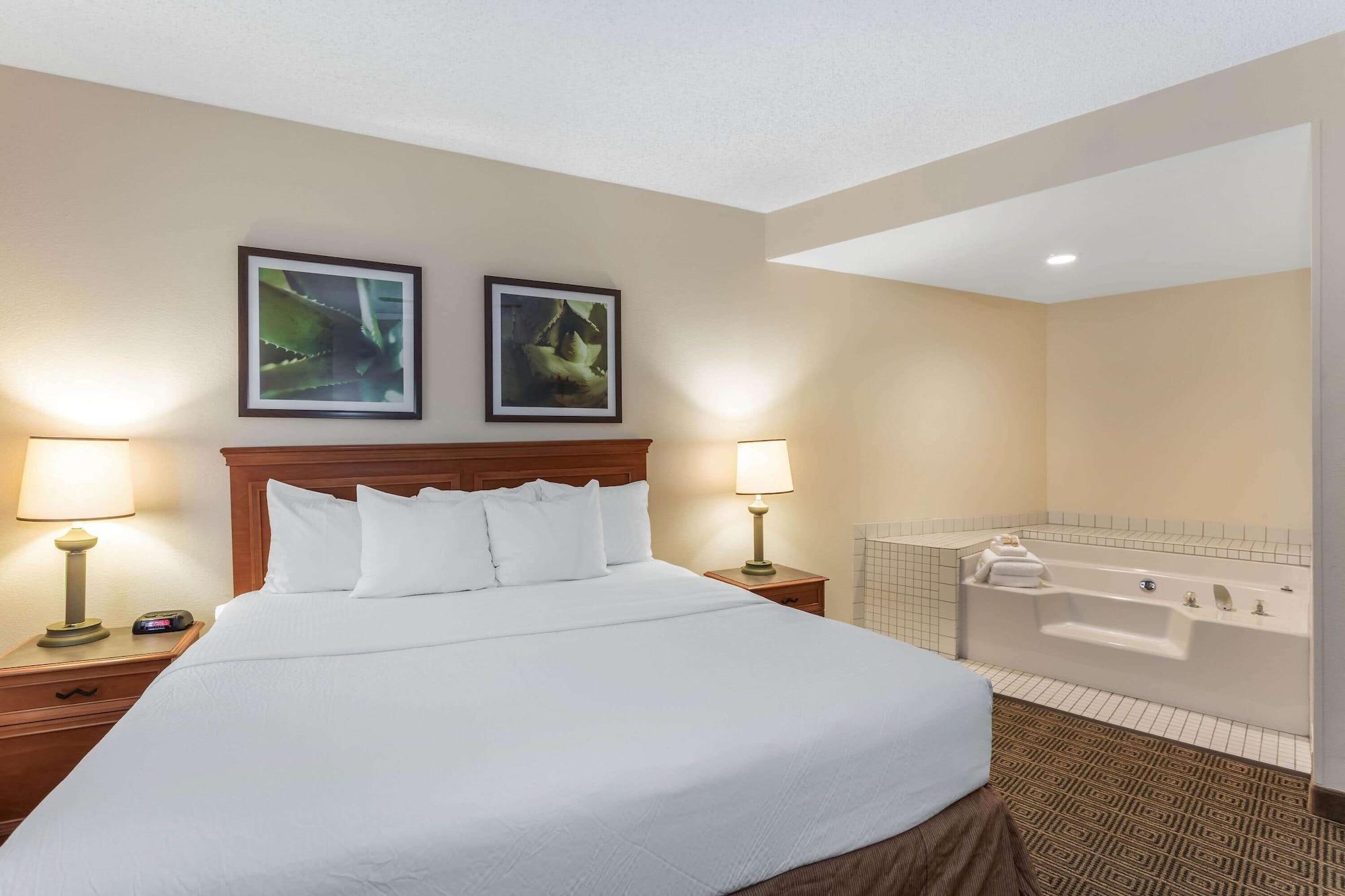 Hotel La Quinta By Wyndham Orlando South à Williamsburg Extérieur photo