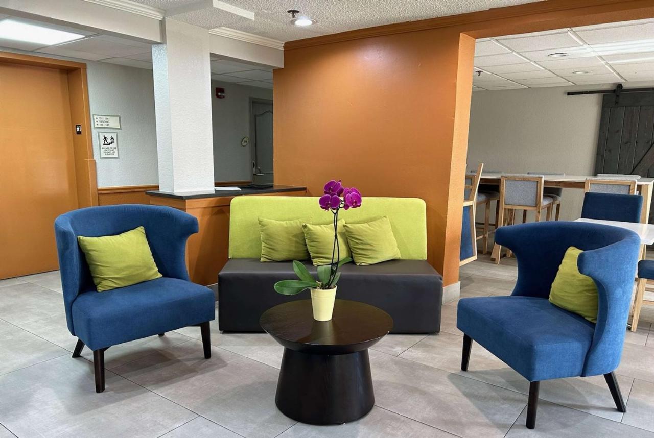 Hotel La Quinta By Wyndham Orlando South à Williamsburg Extérieur photo