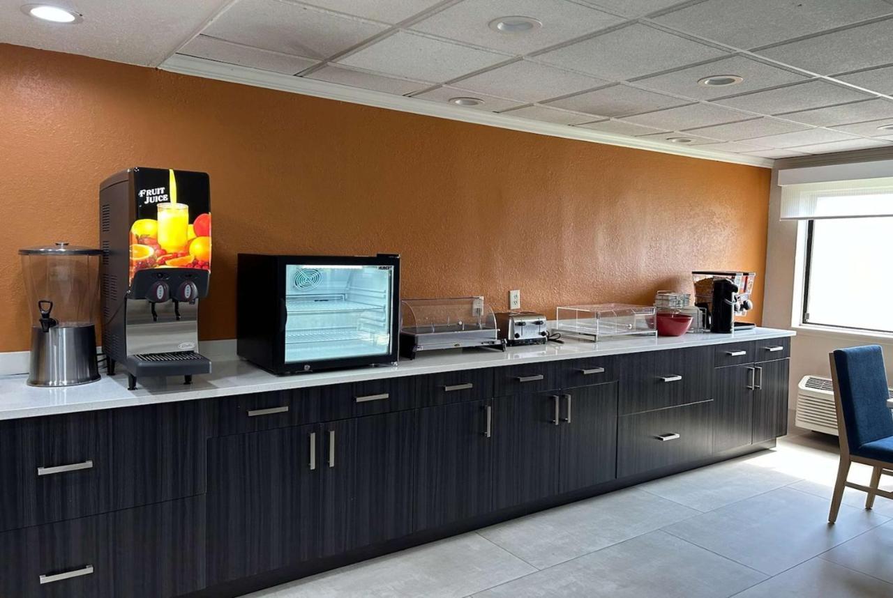 Hotel La Quinta By Wyndham Orlando South à Williamsburg Extérieur photo